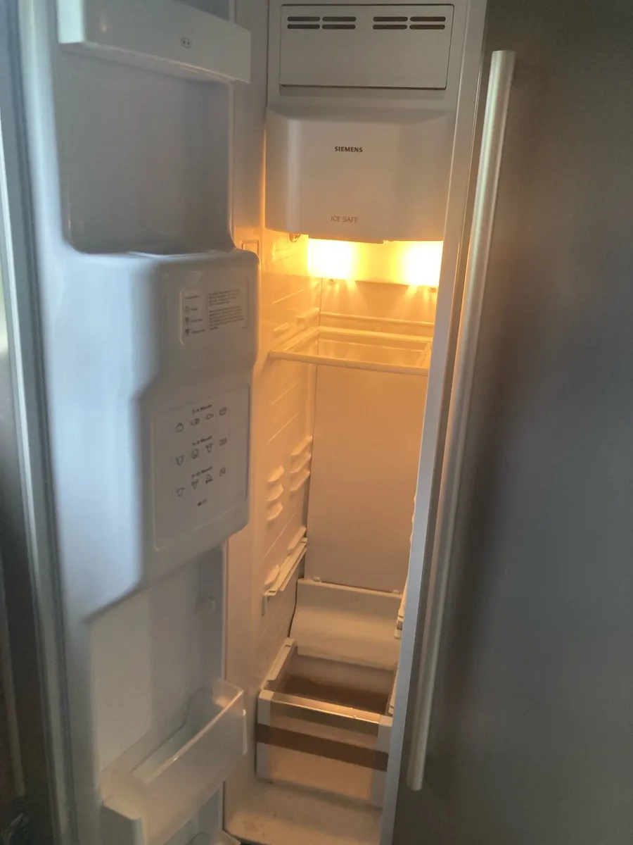 fridge/freezer - Image 3
