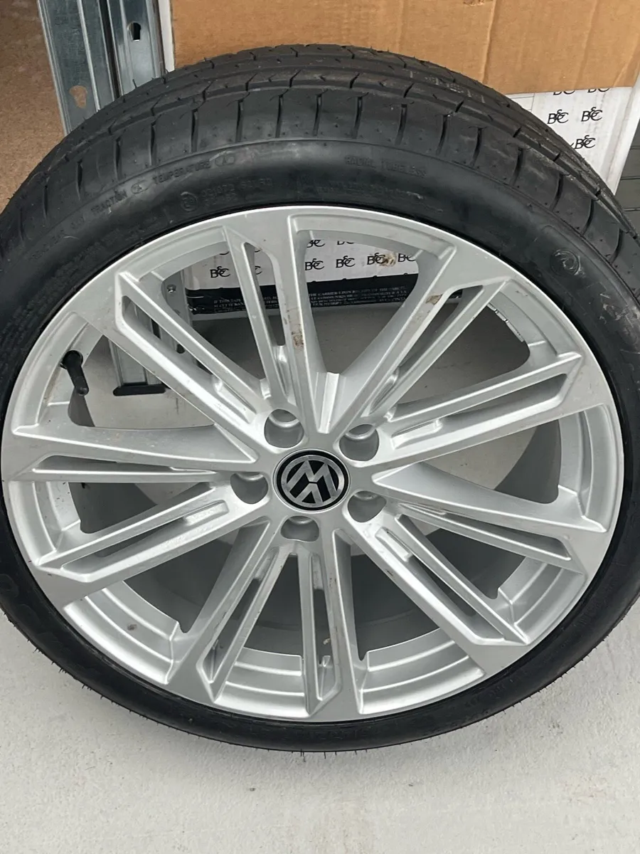 18 inch VW alloy wheels - Image 4