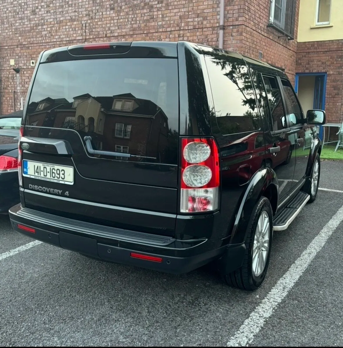 2014 Land Rover, 5-Seater Commercial - Image 2