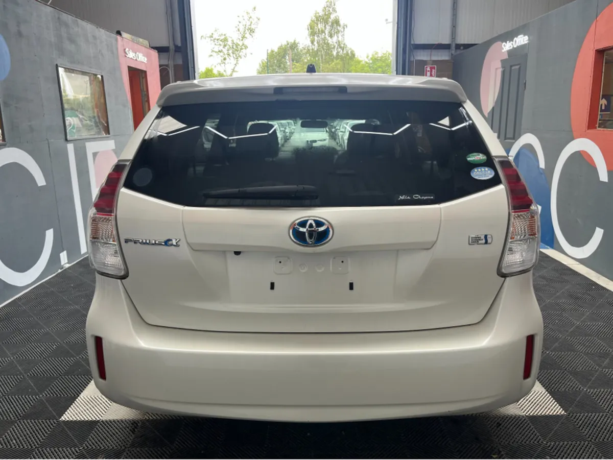 Toyota Prius 1.8 HYBRID / 92k KMs / 7 SEATS , REVE - Image 4