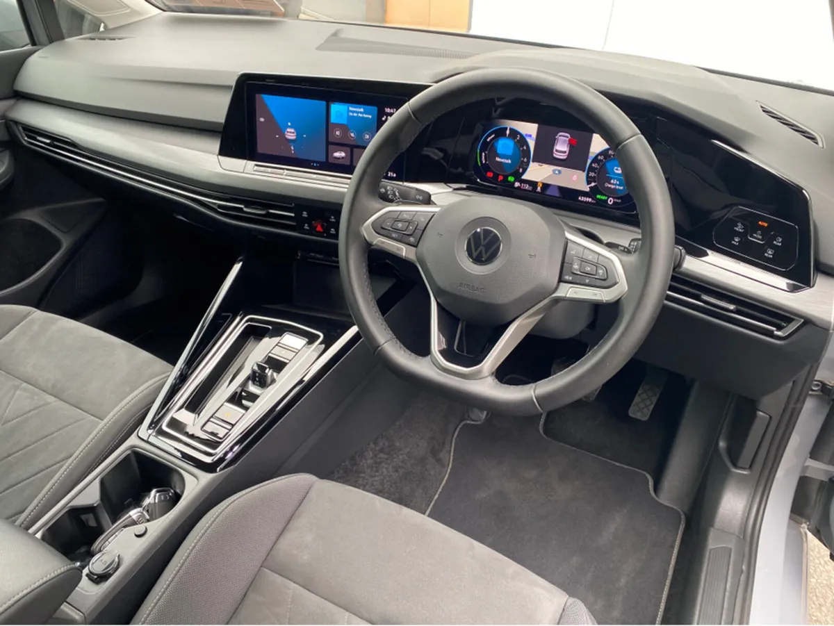 Volkswagen Golf 1.4 TSI E-HYBRID SE 201BHP 5DR - Image 2