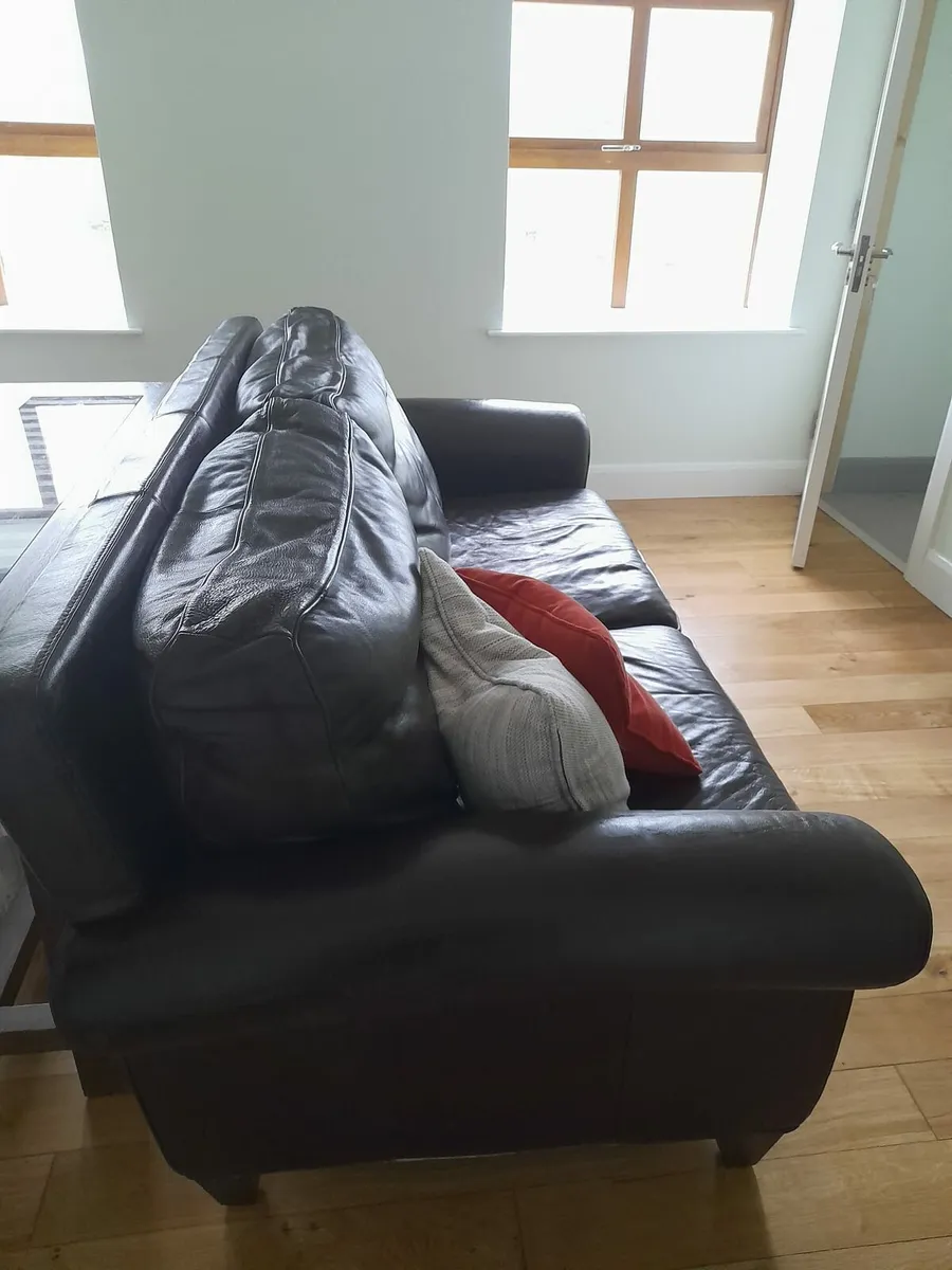 Couch and chairs - Image 1