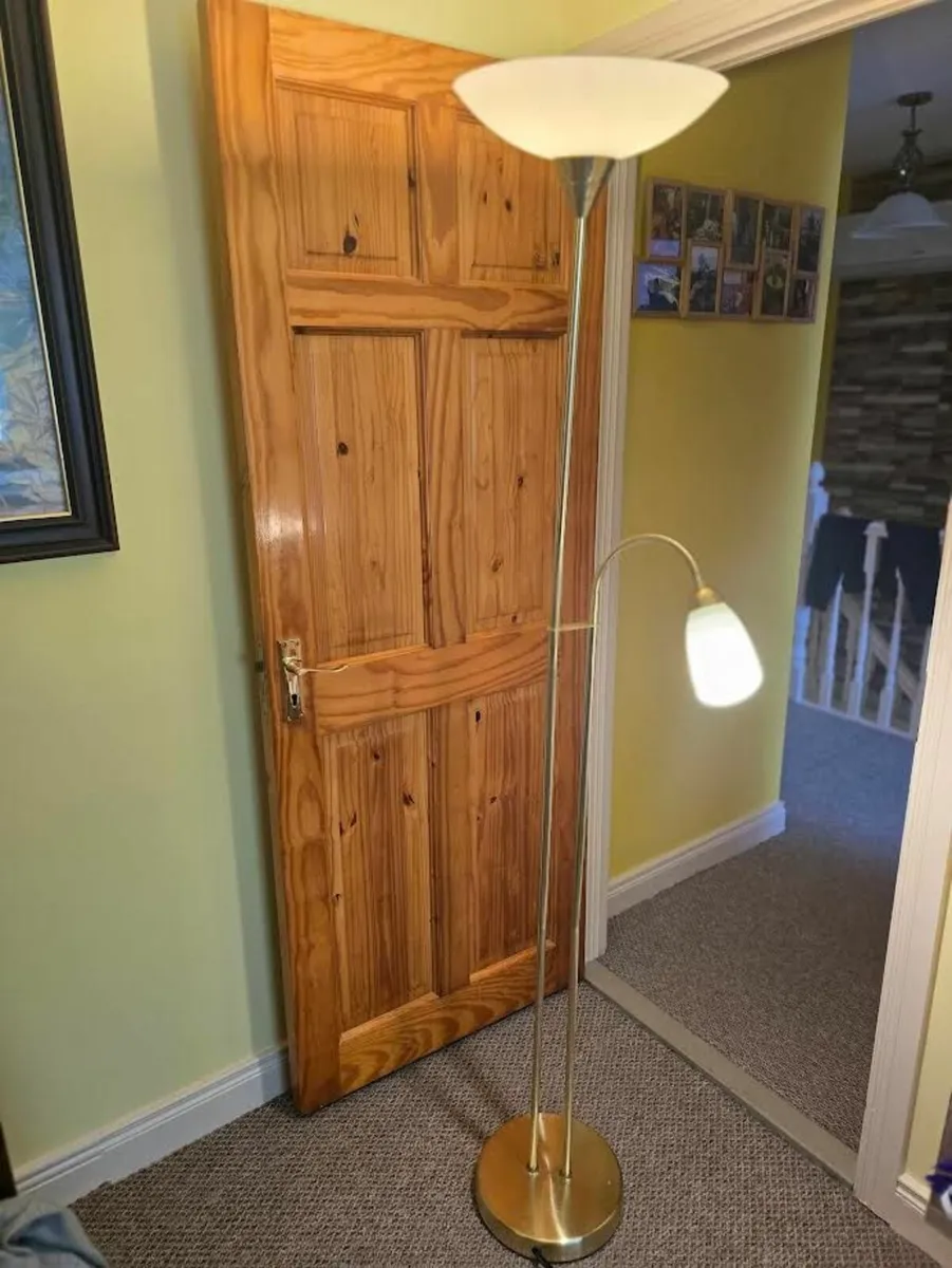 Floor lamp