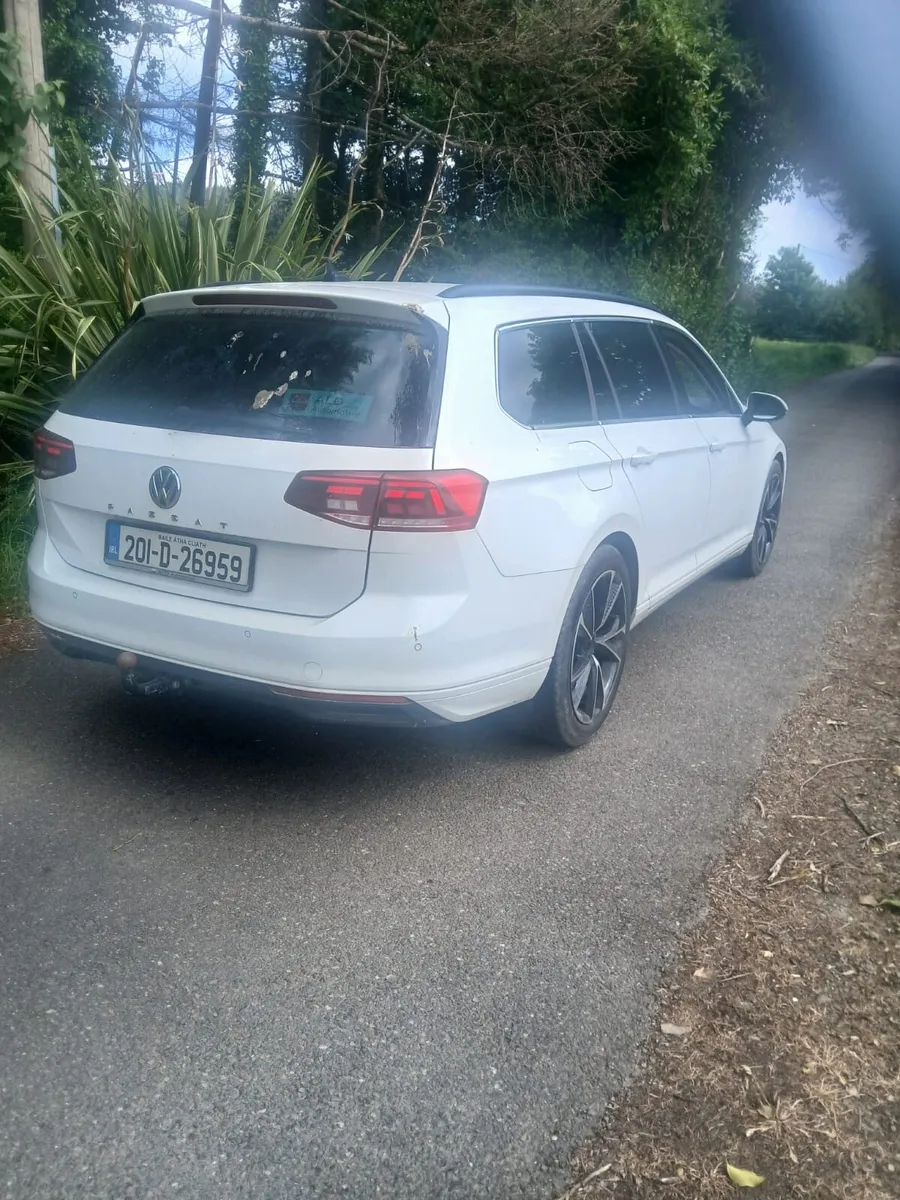 Volkswagen Passat Estate 2.0 Auto - Image 3