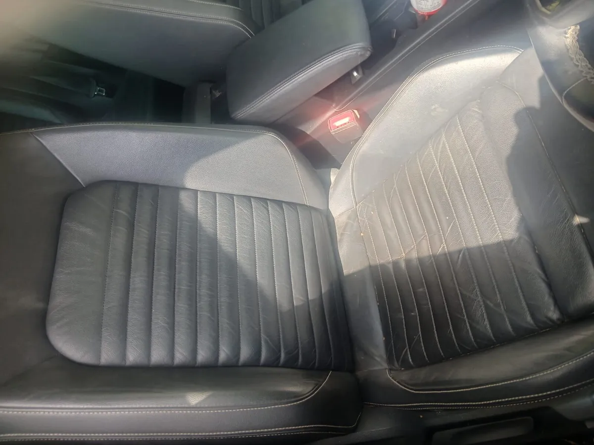 Volkswagen Passat Estate 2.0 Auto - Image 4