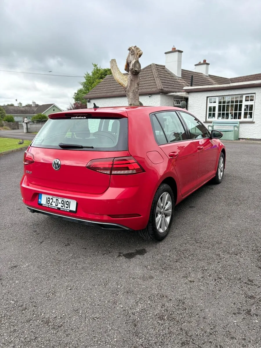 Volkswagen Golf - Image 4