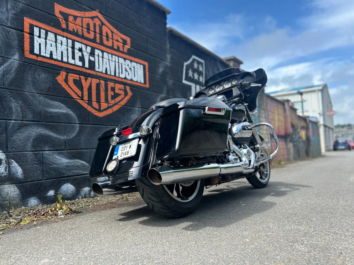 2022 HARLEY-DAVIDSON Street Glide - Image 3