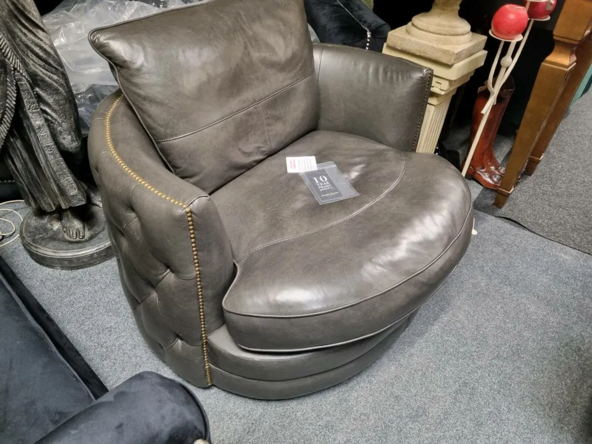Alexander and James swivel chair