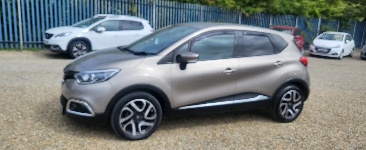 Automatic Renault Captur diesel - Image 3