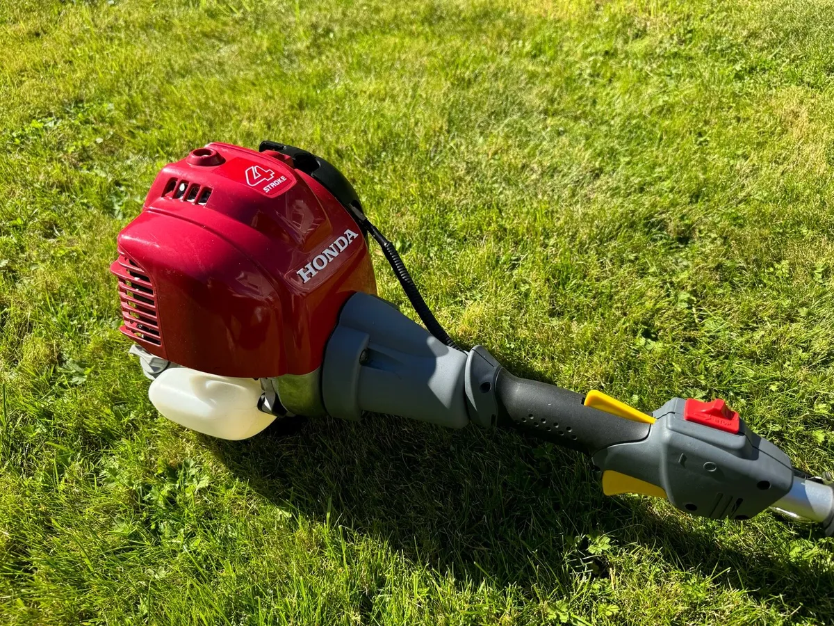 Honda UMK 425E Brushcutter - Image 2
