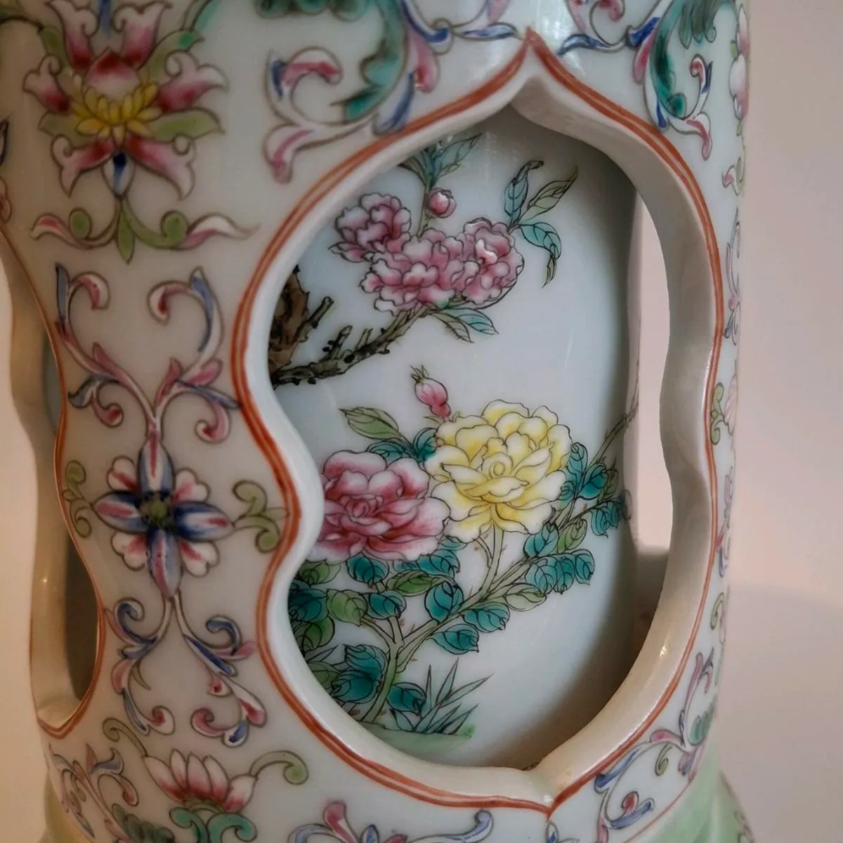 Foo Dog Rotating Lidded Pot - Image 4