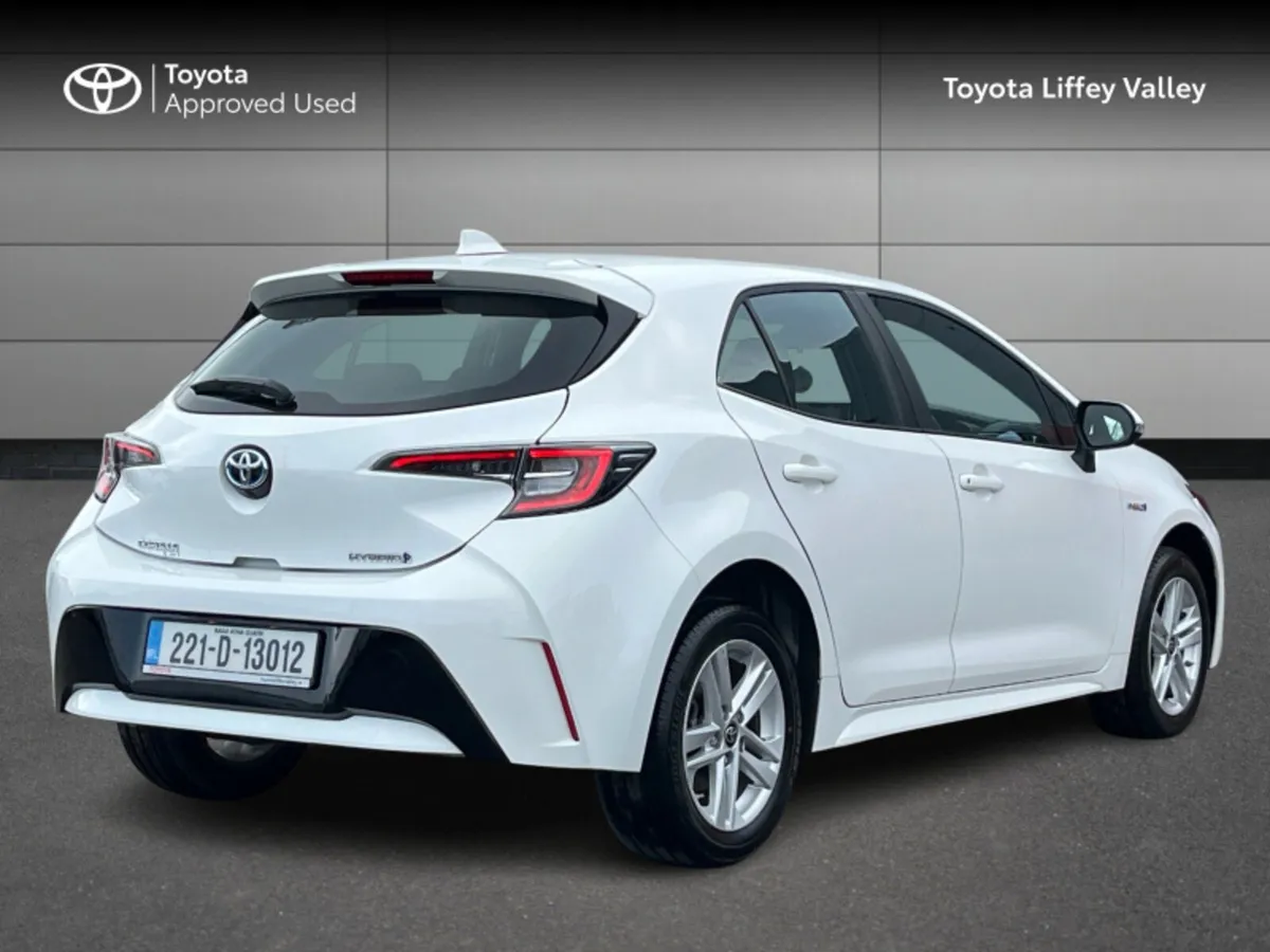 Toyota Corolla HYBRID LUNA H/B 4DR AUTO - Image 2
