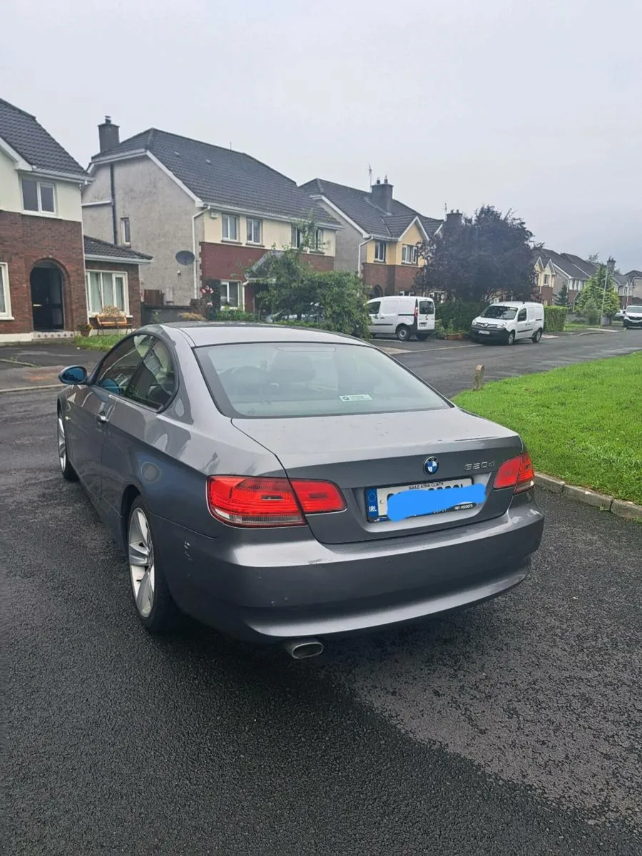 09 BMW 3 Series - Image 3