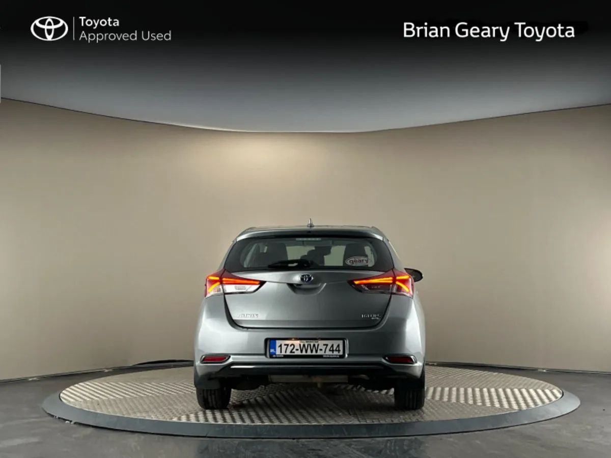 Toyota Auris HYBRID LUNA - Image 4