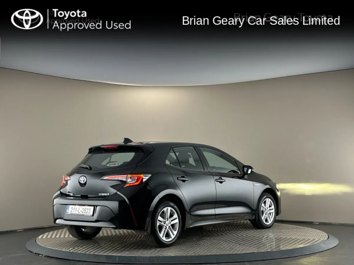 Toyota Corolla HYBRID LUNA H/B - Image 2