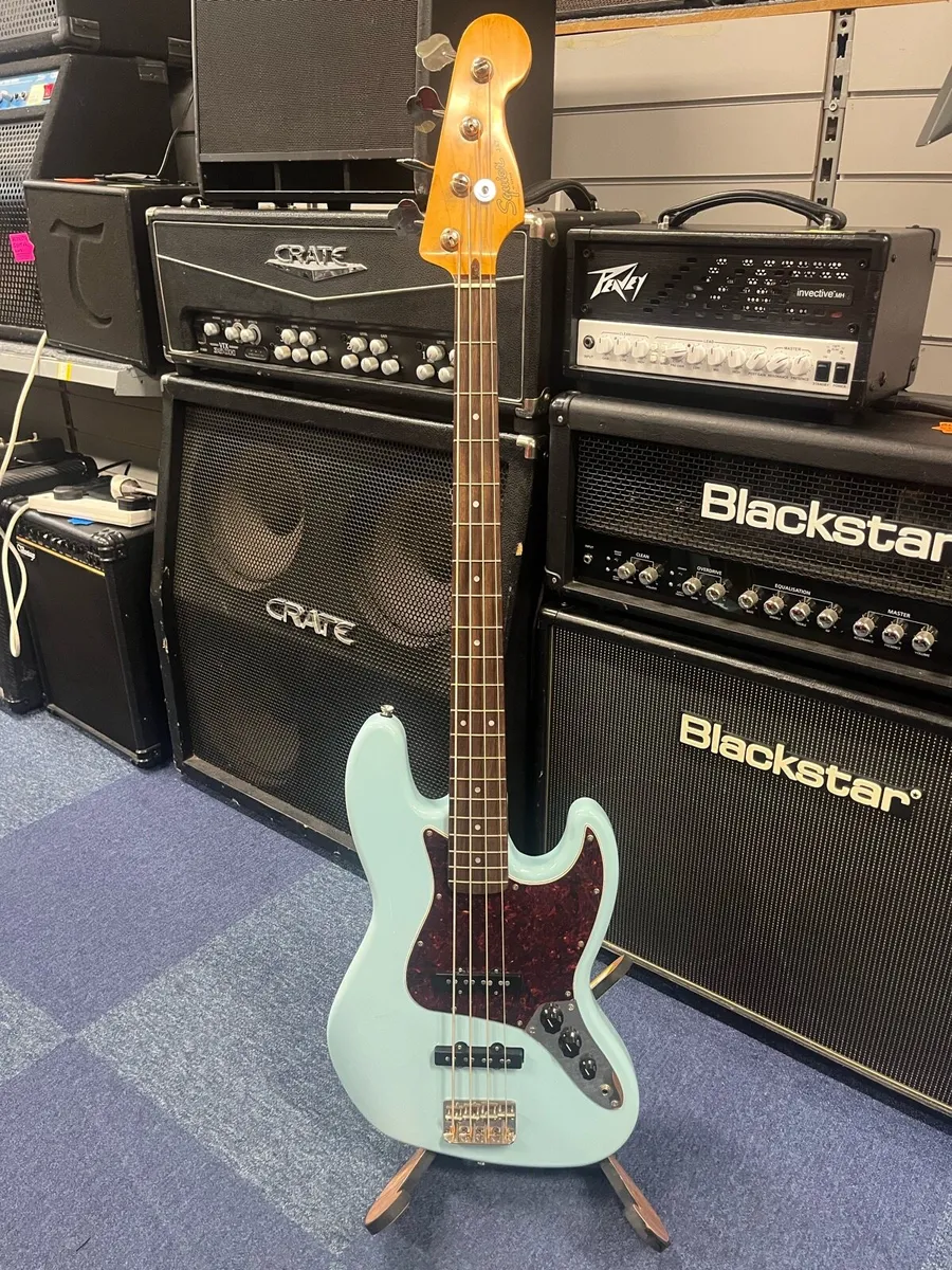 Squire Classic Vibe J-Bass - Image 2