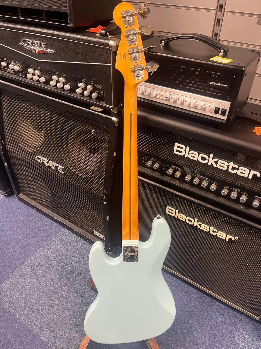 Squire Classic Vibe J-Bass - Image 4