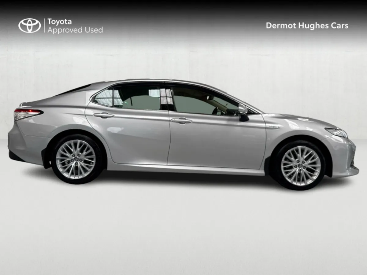 Toyota Camry CAMRY HYBRID PLATINUM - Image 3