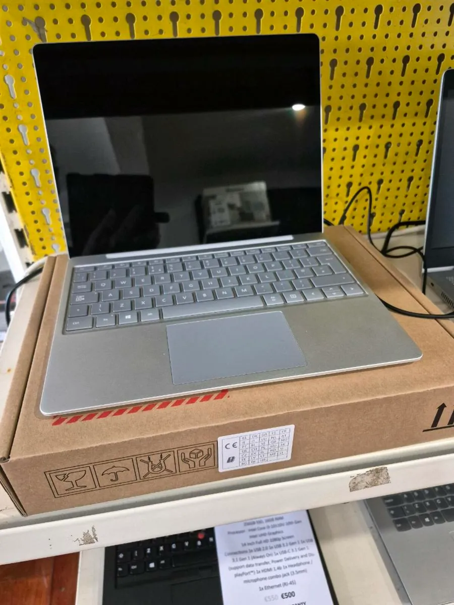 Microsoft Surface Go Laptop - Image 1