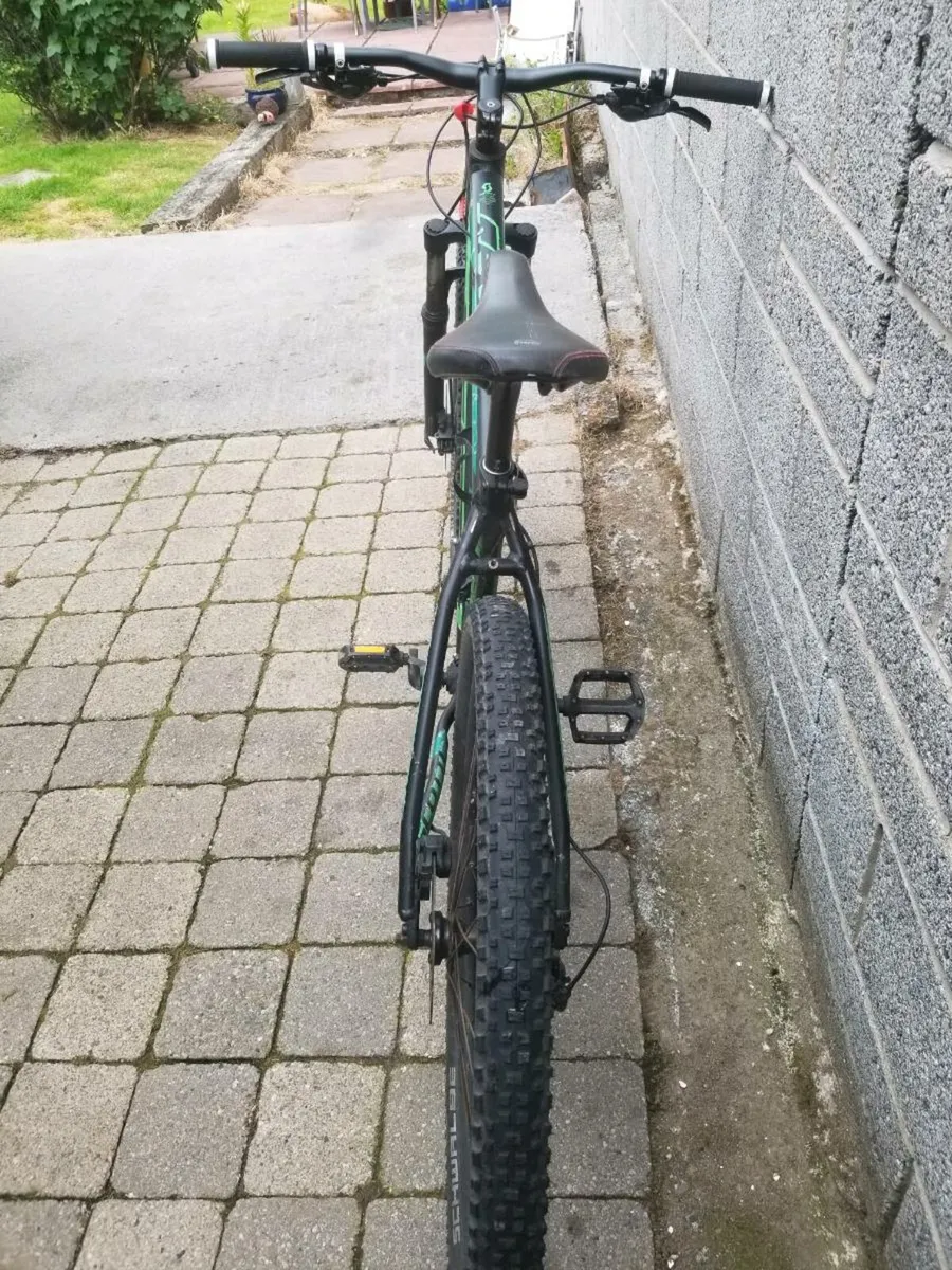 Scott aspect medium frame 27.5 tyres - Image 4
