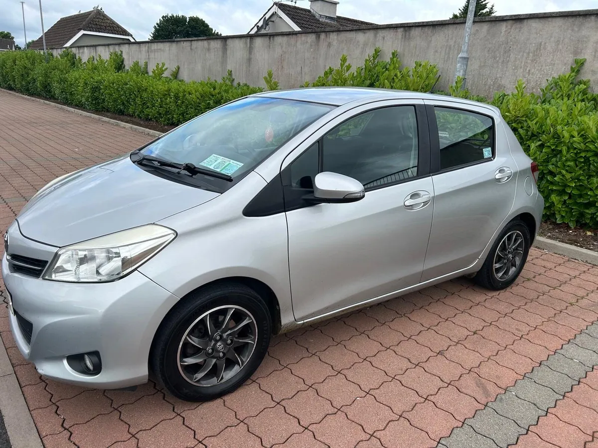 Toyota Yaris 2013 - Image 1