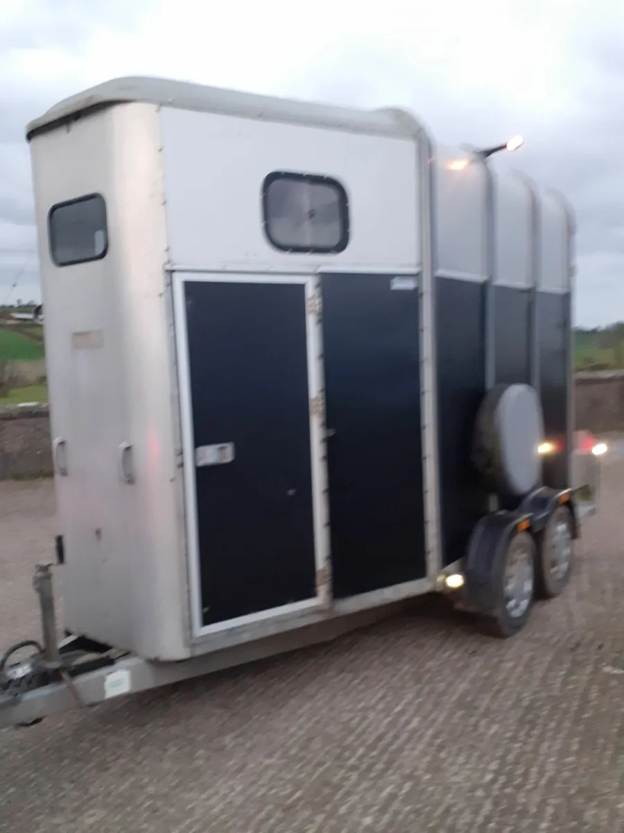 510 CLASSIC HORSEBOX - Image 3