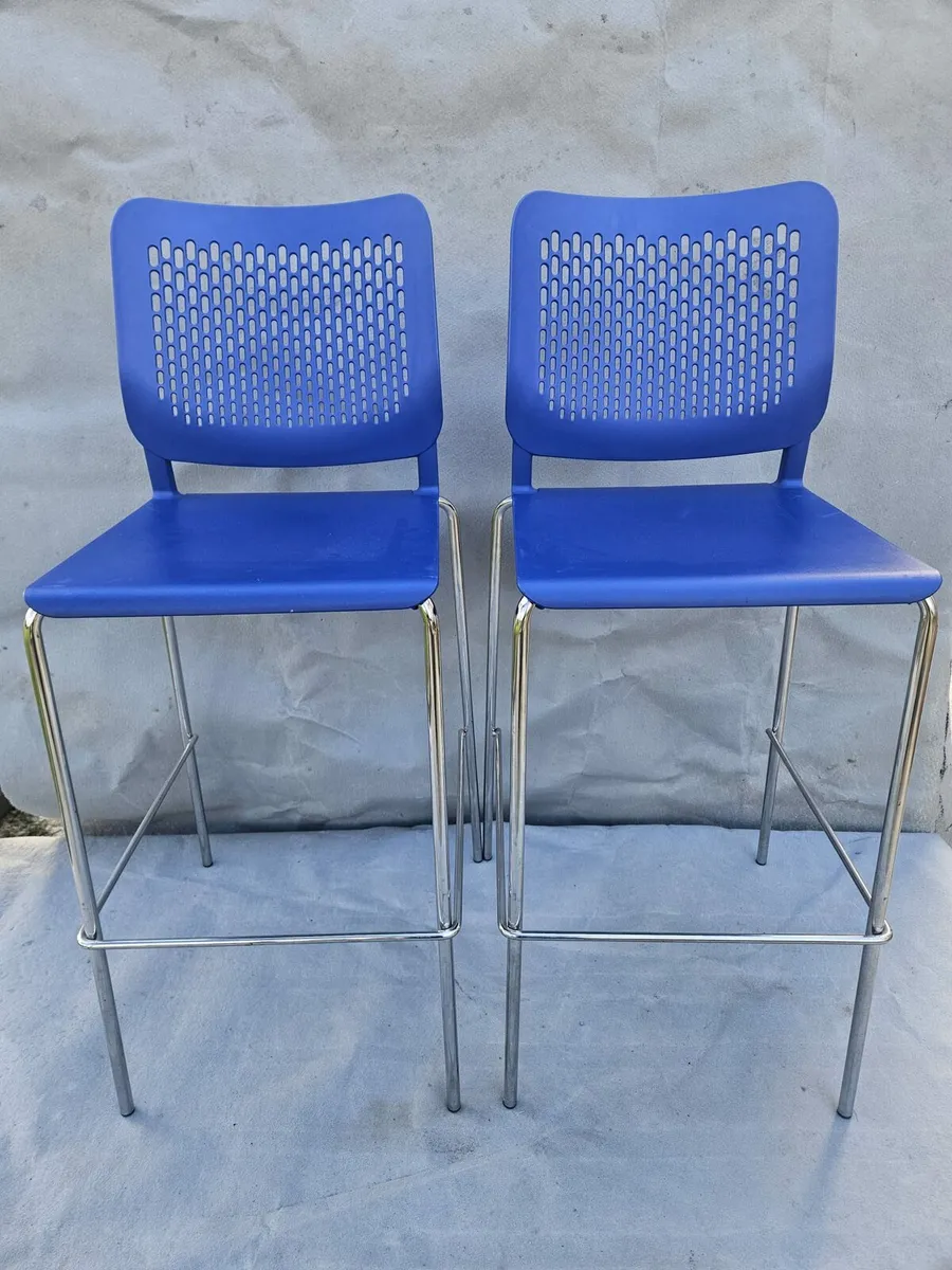 BAR STOOLS