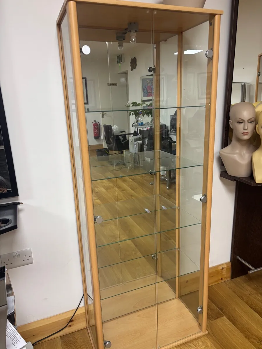 Glass cabinet