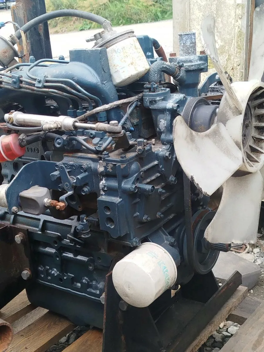 KUBOTA 4 cylinder V2203(VIDEO AVAILABLE) - Image 4