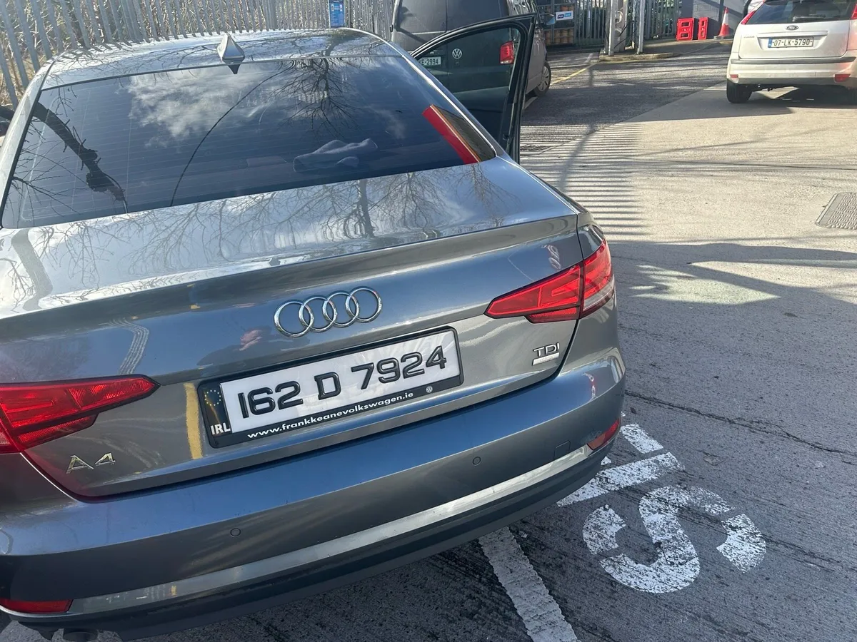 Audi A4 - Image 2