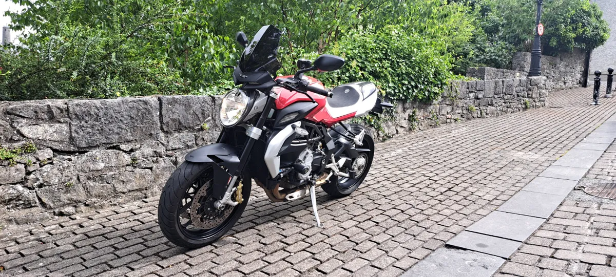 MV AGUSTA Brutale 675 - Image 2