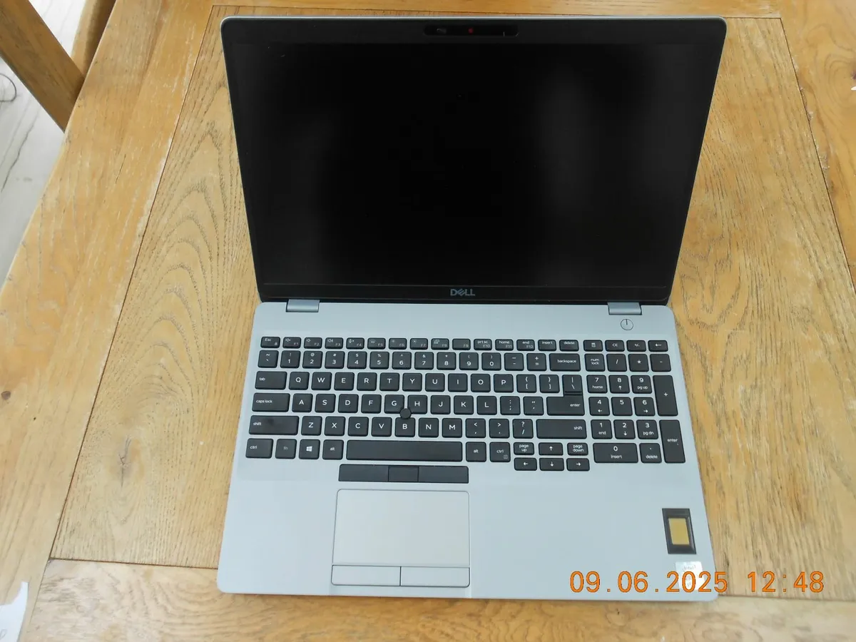 DELL Latitude 5511 15.6 inch Intel i7 10th Gen 16G - Image 4