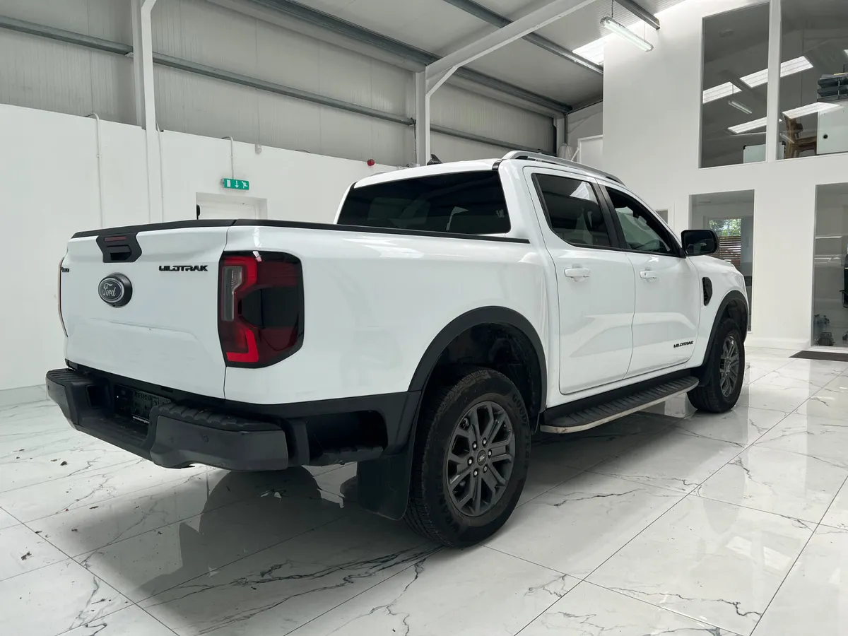 232 Ford Ranger 2.0 EBL 4WD WTRK C/CAB - Image 4