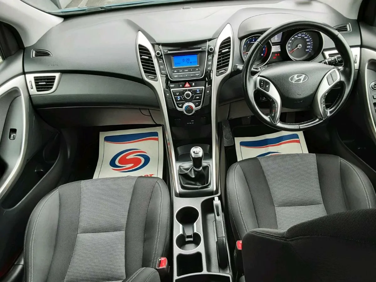 152 Hyundai i30 1.4 petrol - Image 4