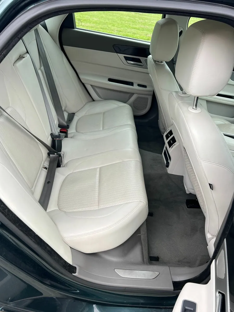 Jaguar XF 2016 - Image 3