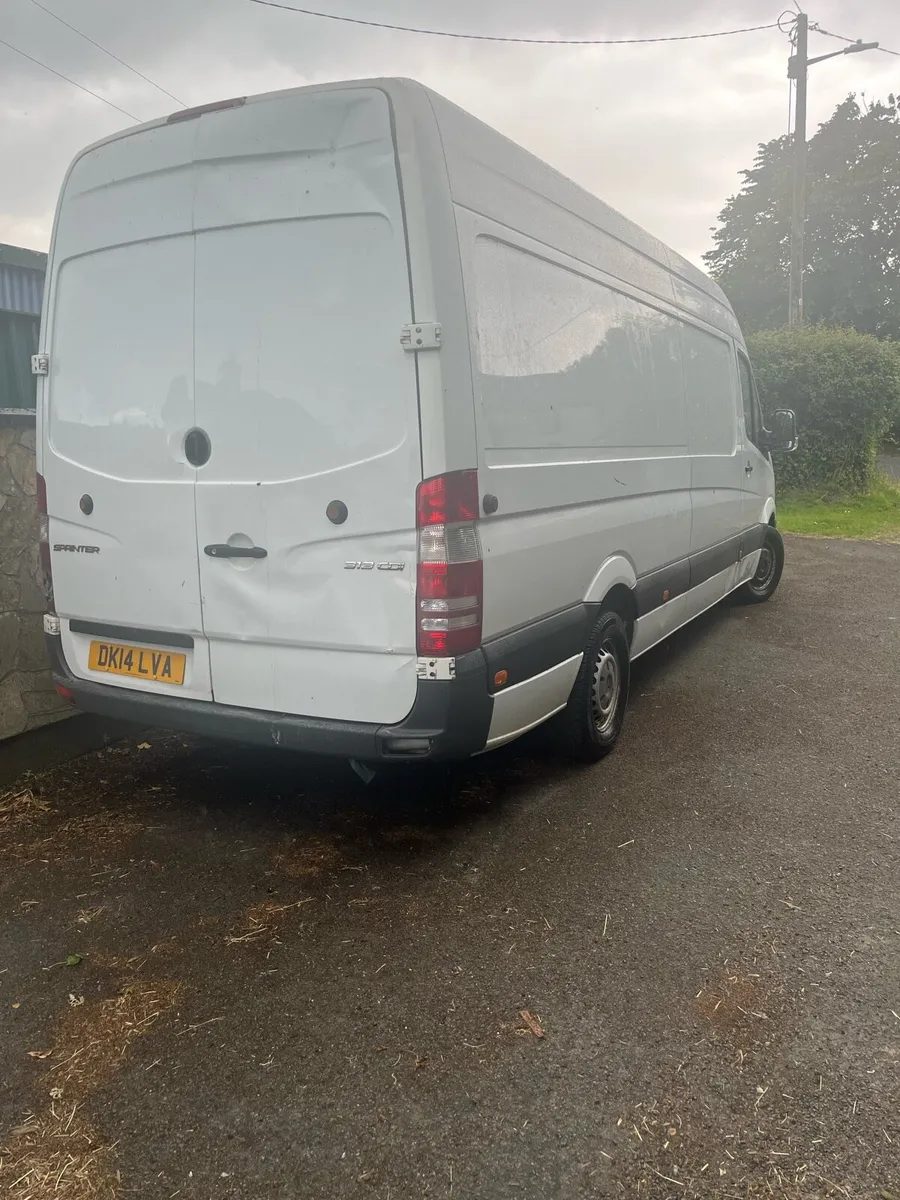 Mercedes van - Image 3