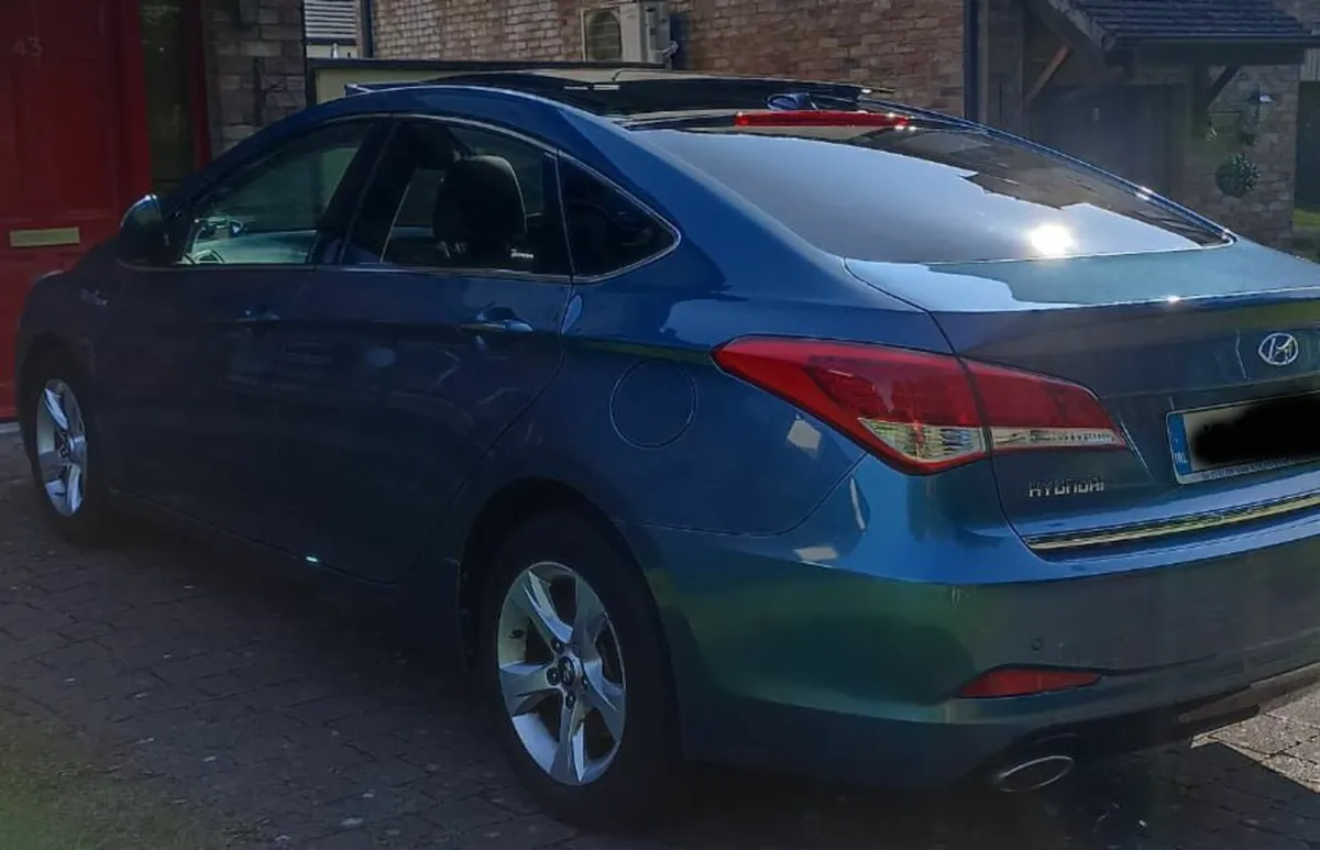 Hyundai i40 Premium 2012 - Image 4