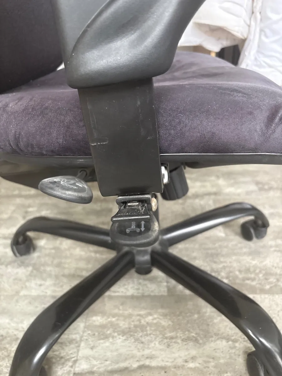 Computer chair - Image 3