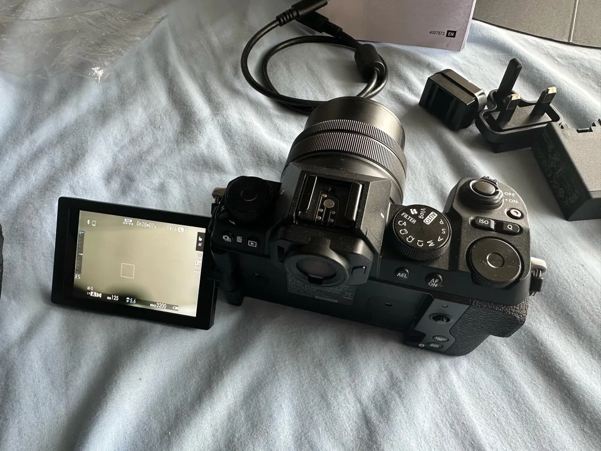 Fujifilm X-S20 with kit lens - Image 3