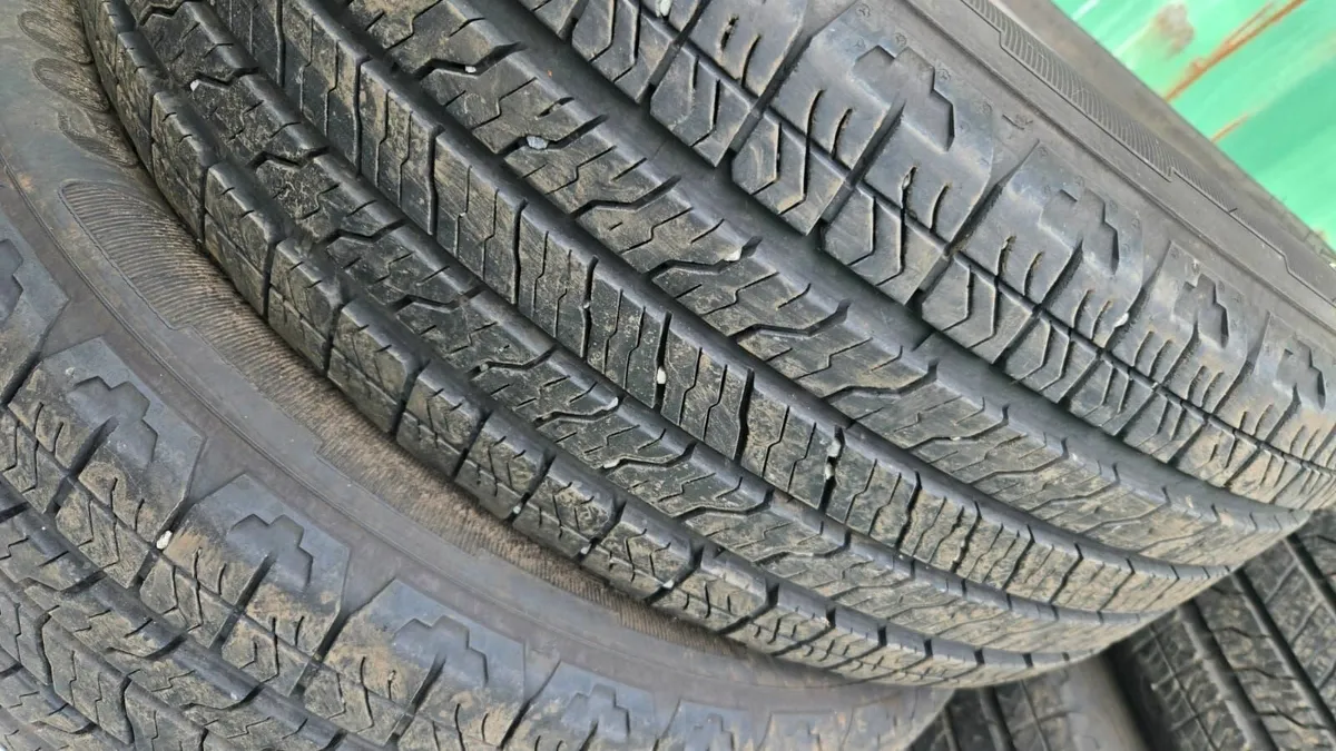 Goodyear Wrangler 255/55r20 - Image 1