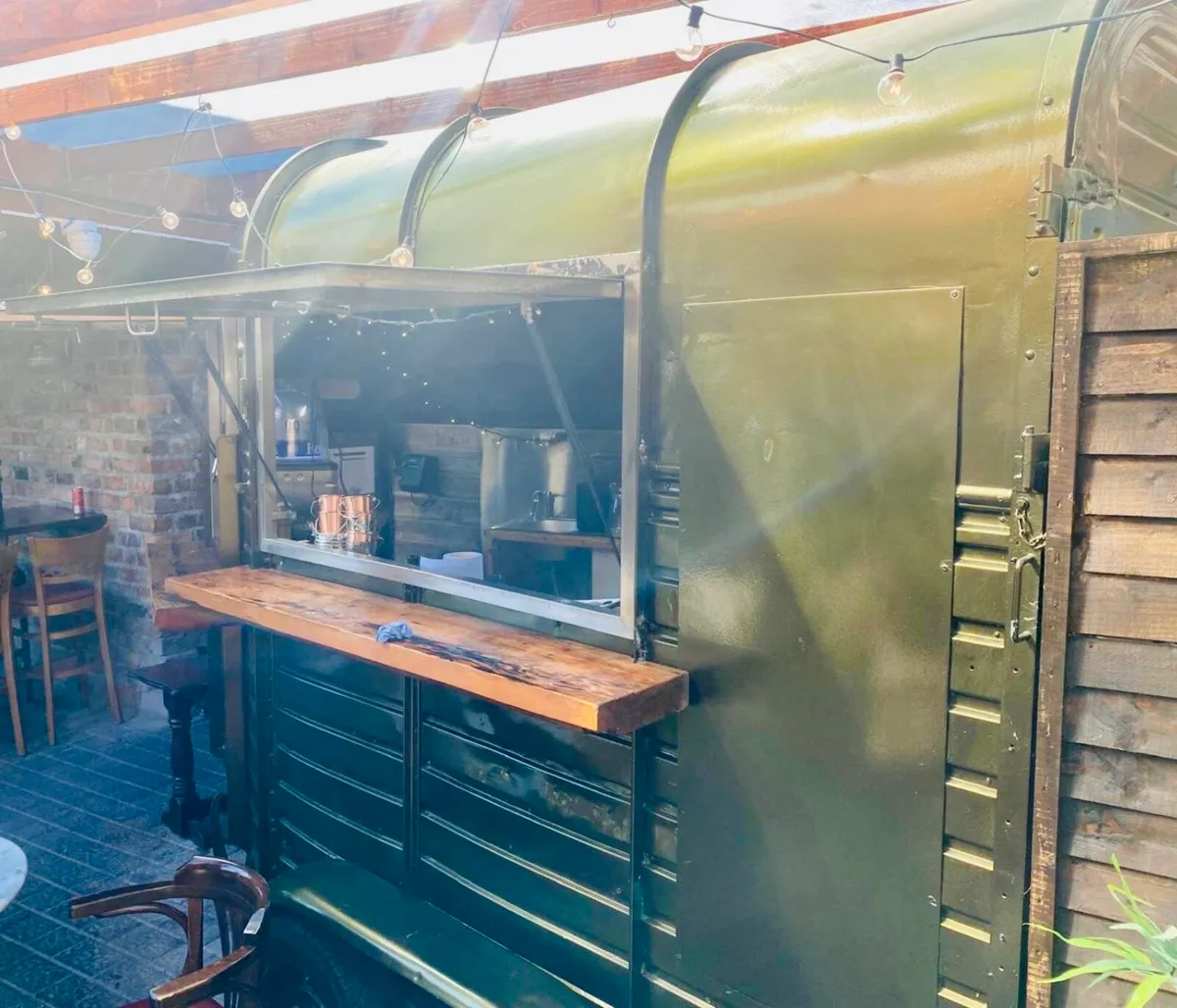 Mobile coffee trailer / cocktail bar €6950 NOW - Image 3