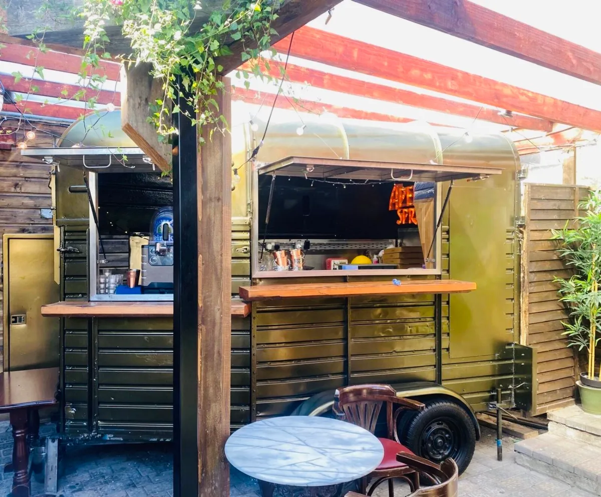 Mobile coffee trailer / cocktail bar €6950 NOW - Image 4