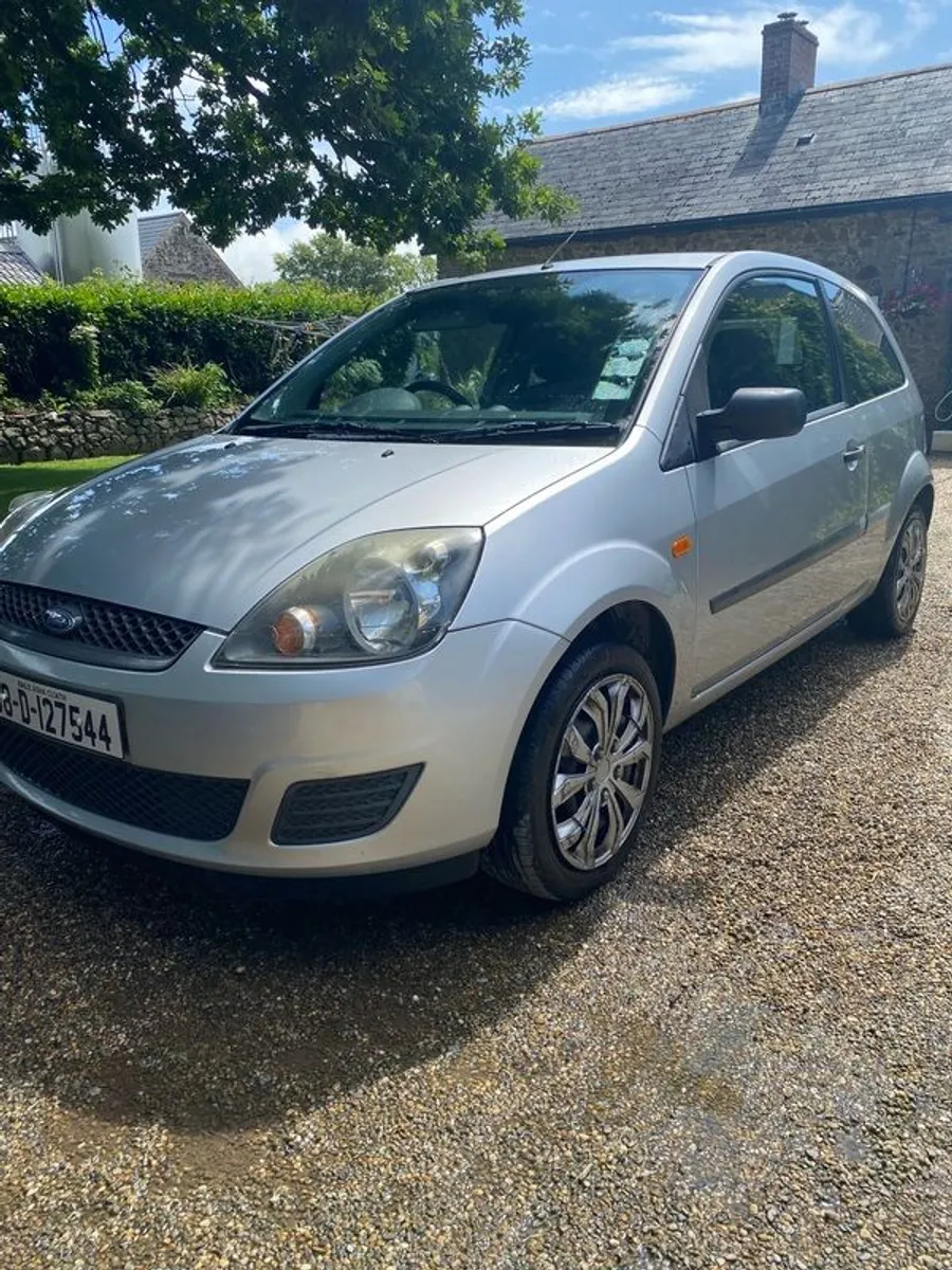2008 Ford Fiesta - Image 2