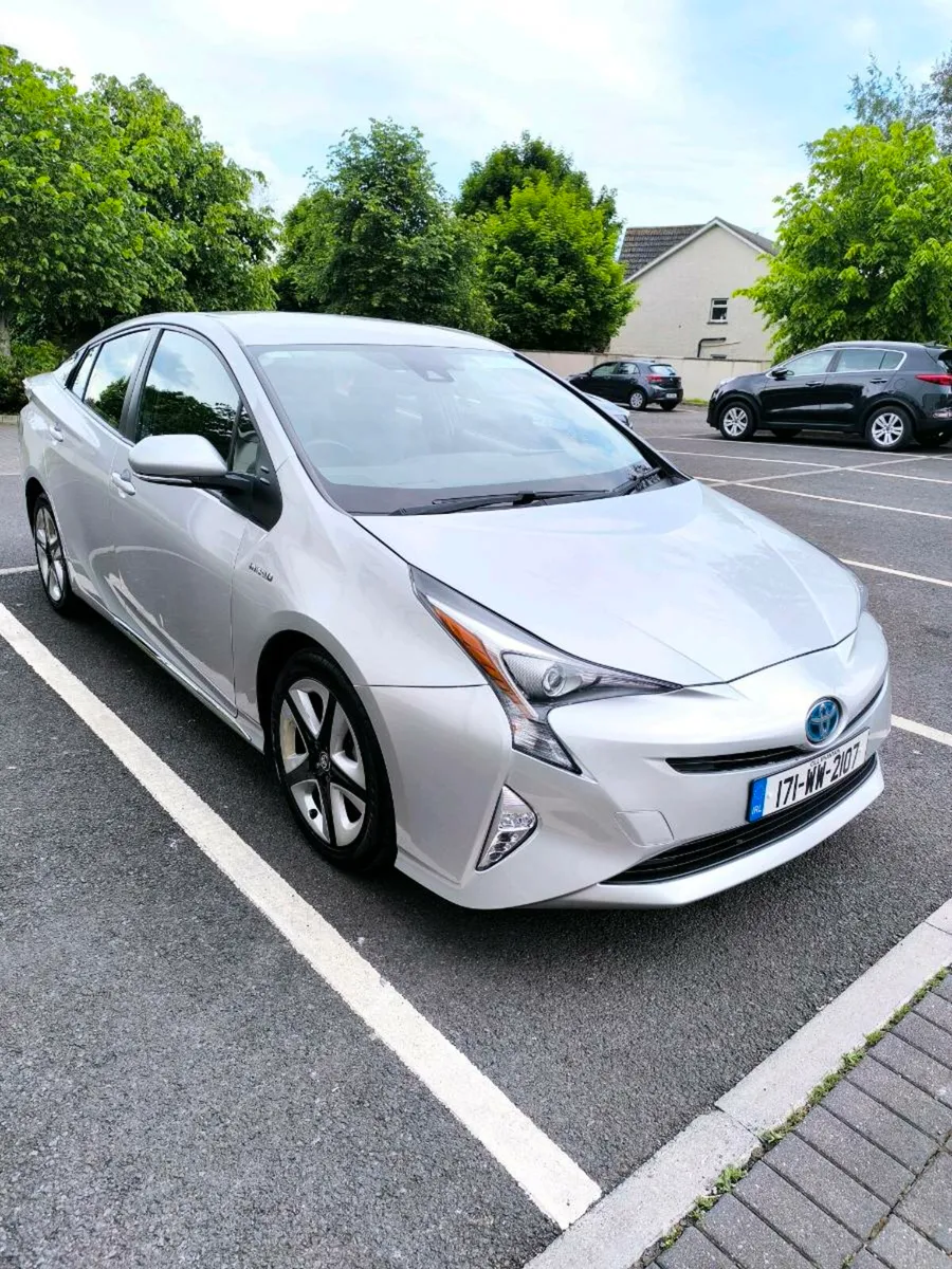 2017 Toyota Prius - Image 3