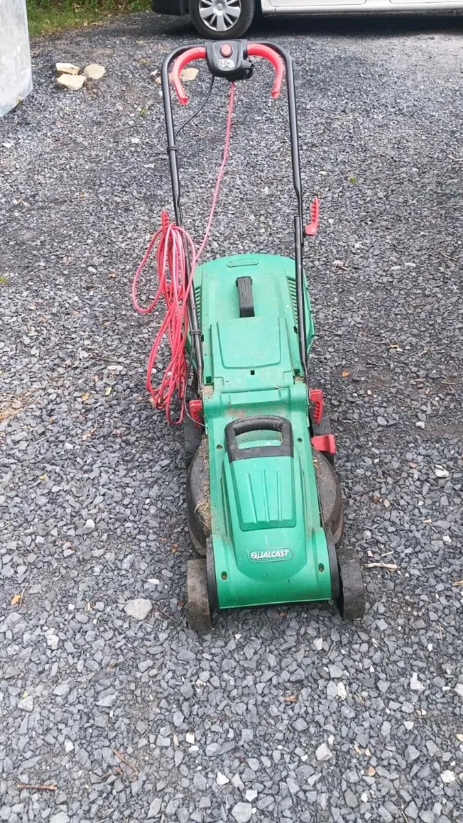 Qualcast electric lawnmower - Image 1