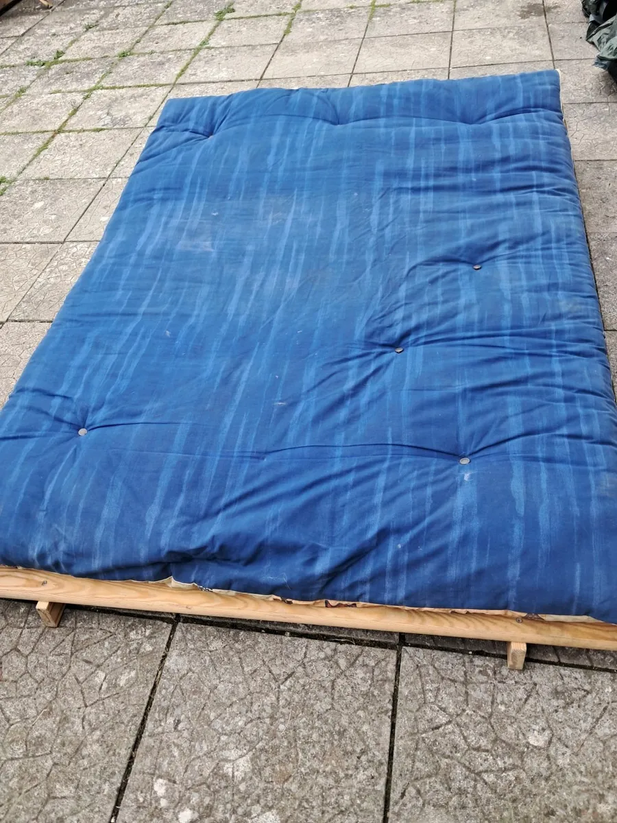 Futon /sleeper kids fun lounger bargain - Image 3