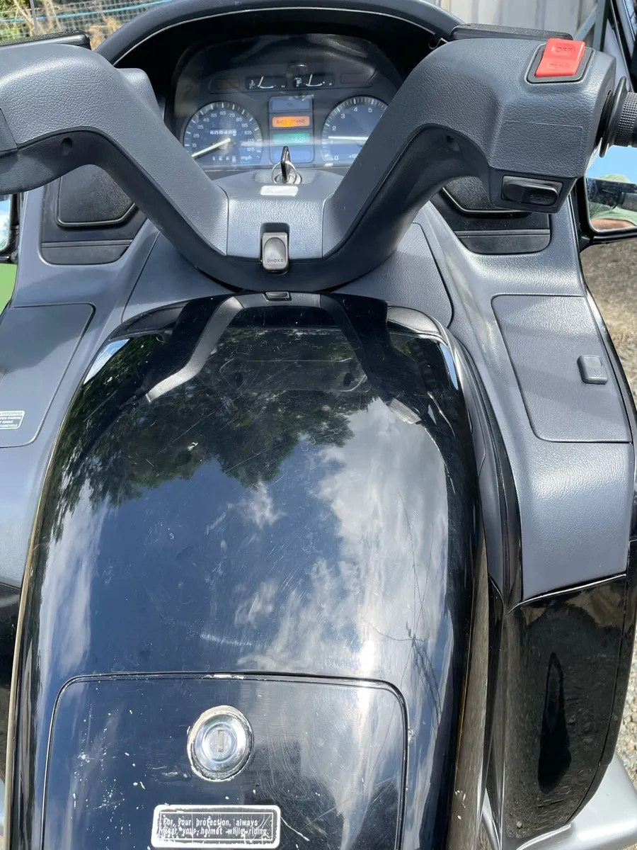 Honda PC800 - Image 1