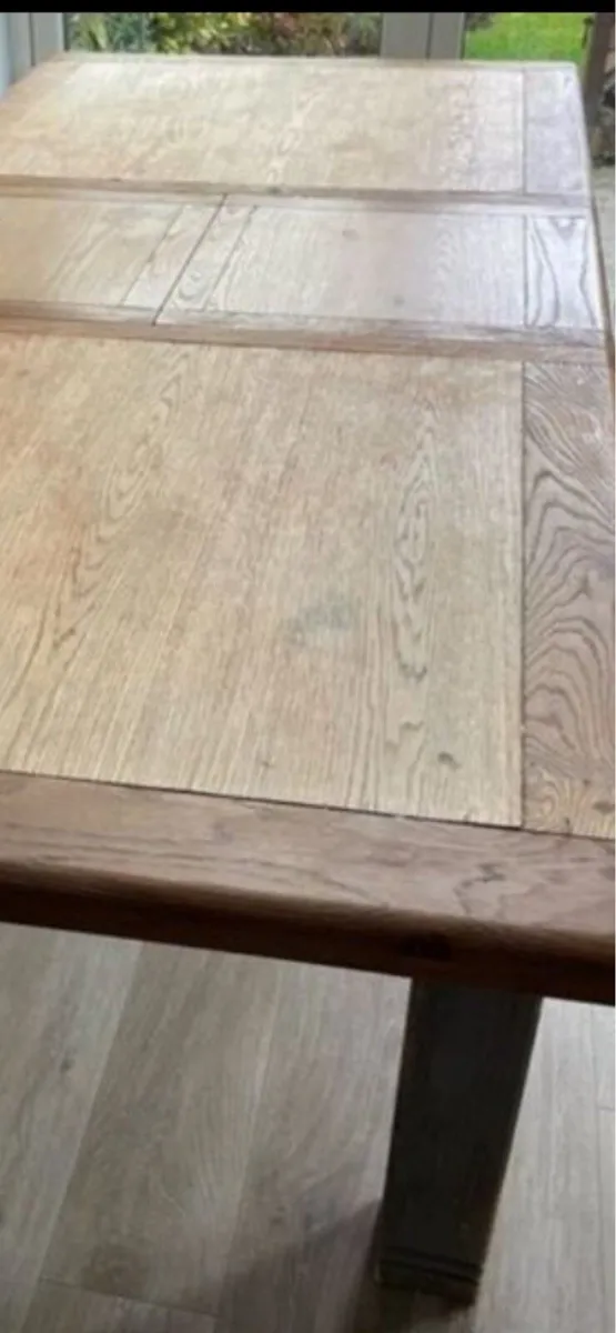 Dinning table - Image 1