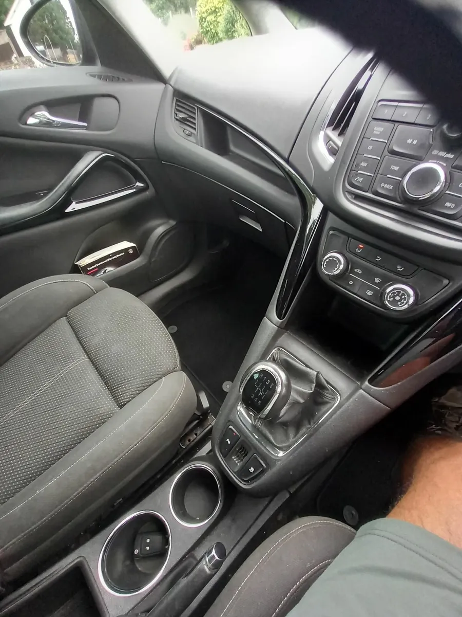 Vauxhall Zafira 2015 - Image 2