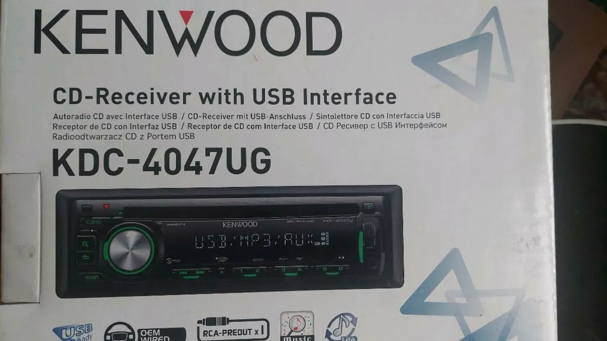 Autoradio with CD - Image 1